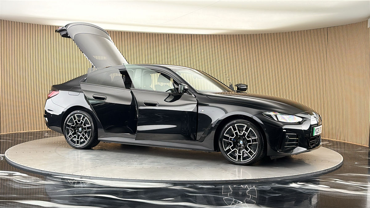 More views of BMW i4