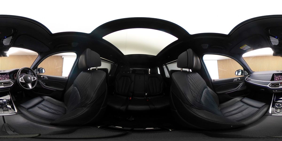 More views of BMW X7