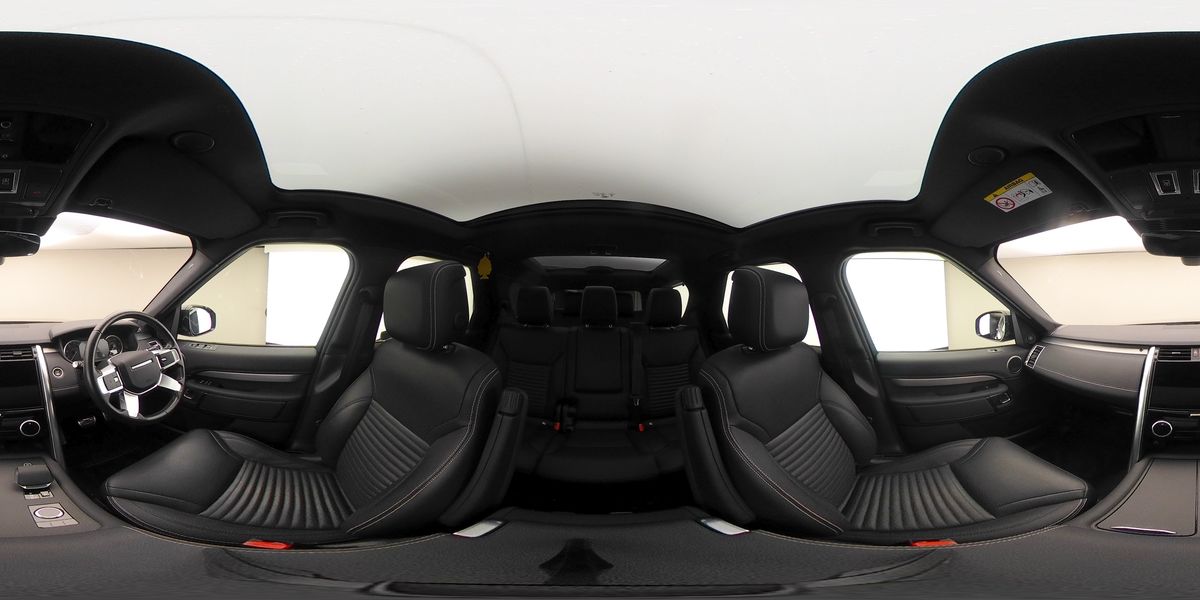 More views of Land Rover Discovery