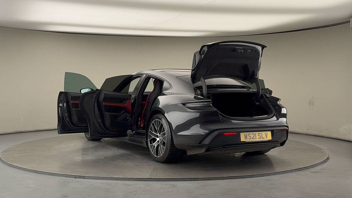 Porsche Taycan Image 23