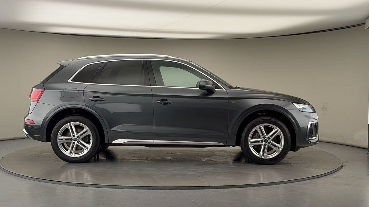 Audi Q5 Image 16