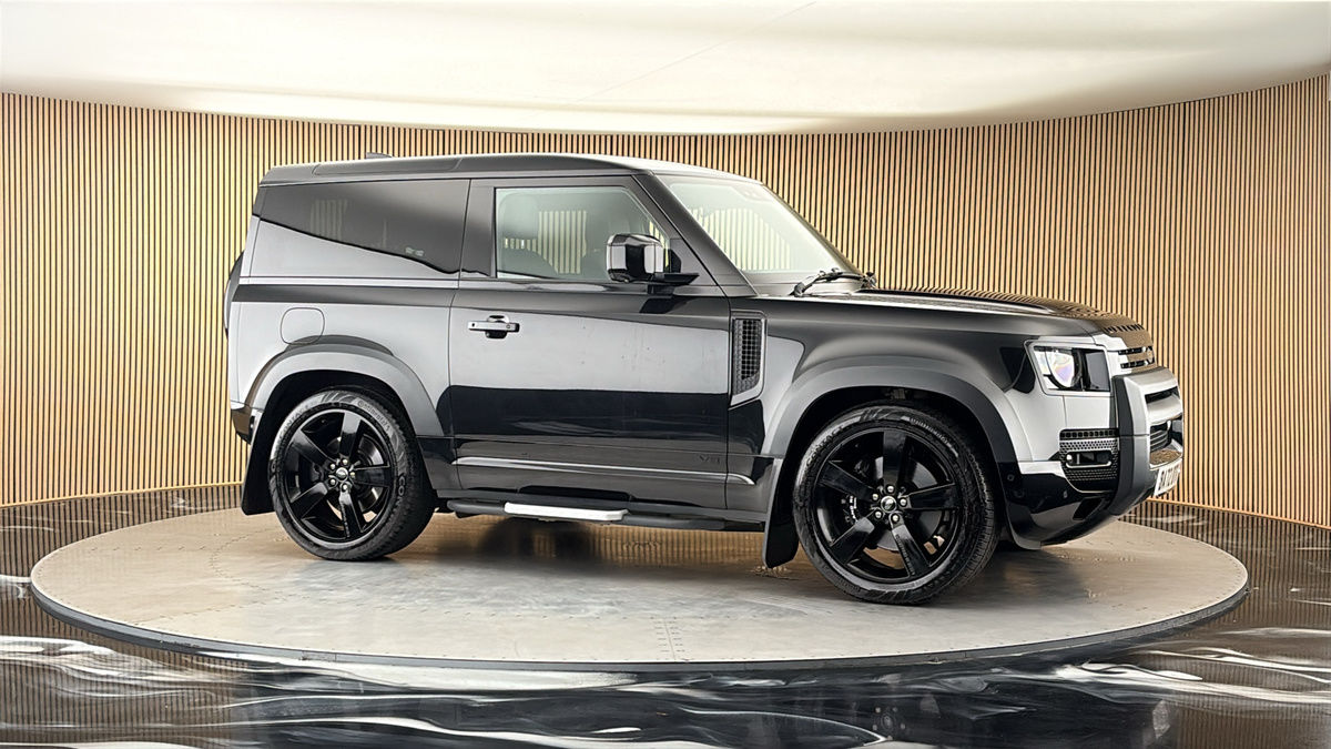 More views of Land Rover Defender 90