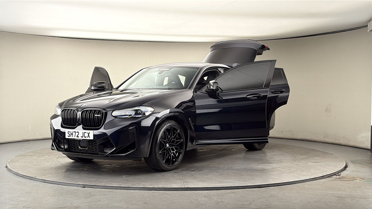 More views of BMW X4 M