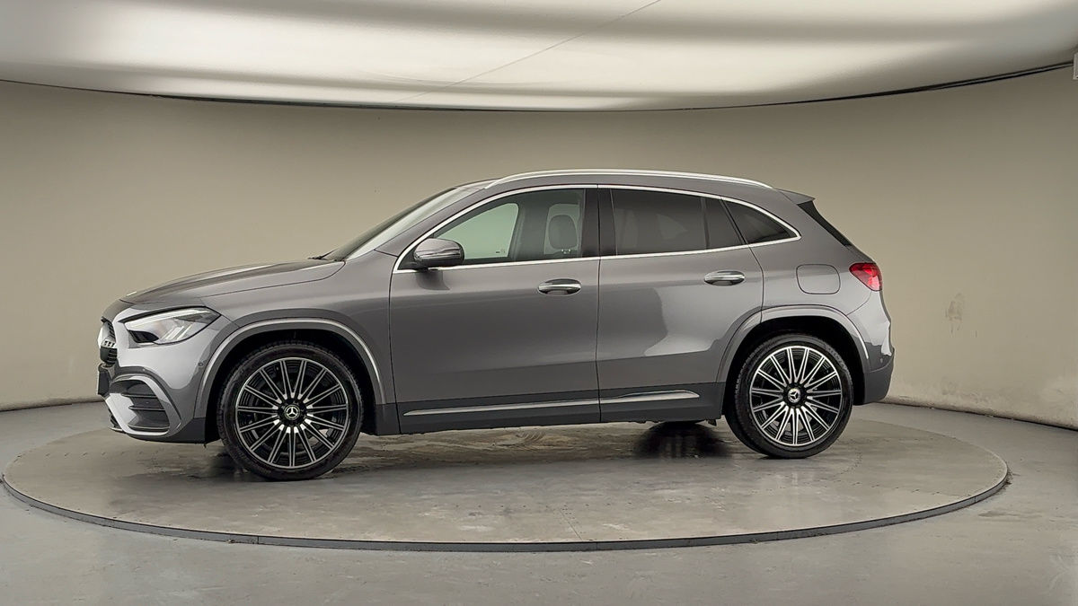 More views of Mercedes-Benz GLA