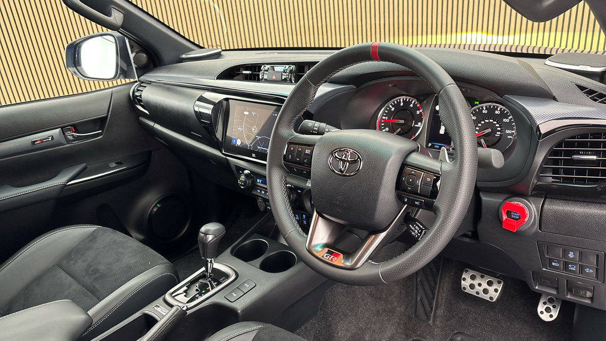 Toyota Hilux Image 5