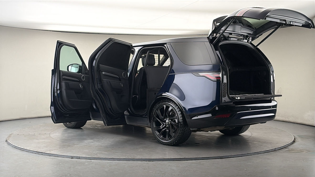 More views of Land Rover Discovery