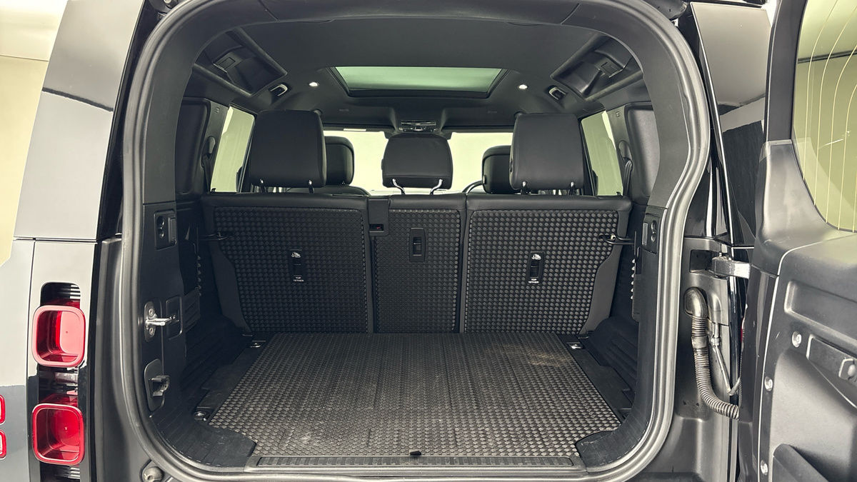 Land Rover Defender 110 Urban Image 27