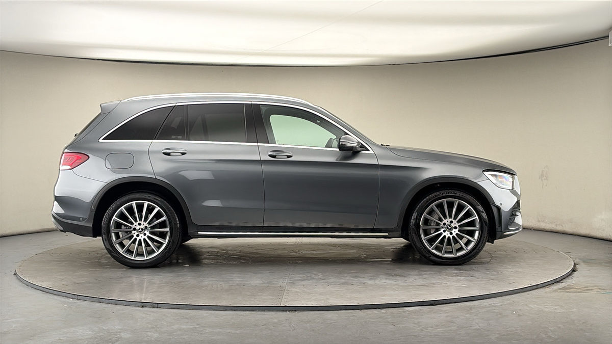 Mercedes-Benz GLC Image 16