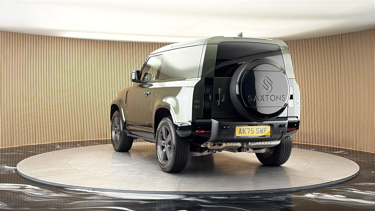 More views of Land Rover Defender 90