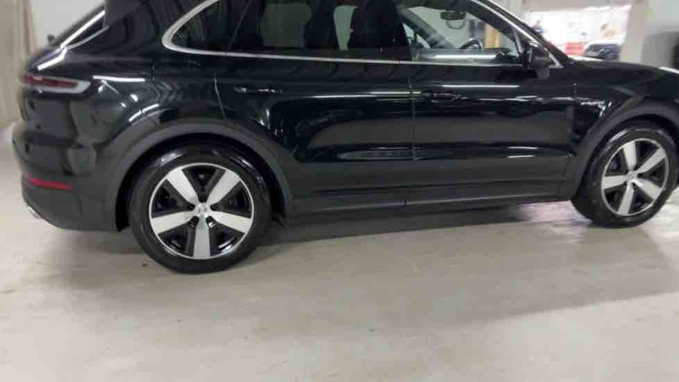 More views of Porsche Cayenne