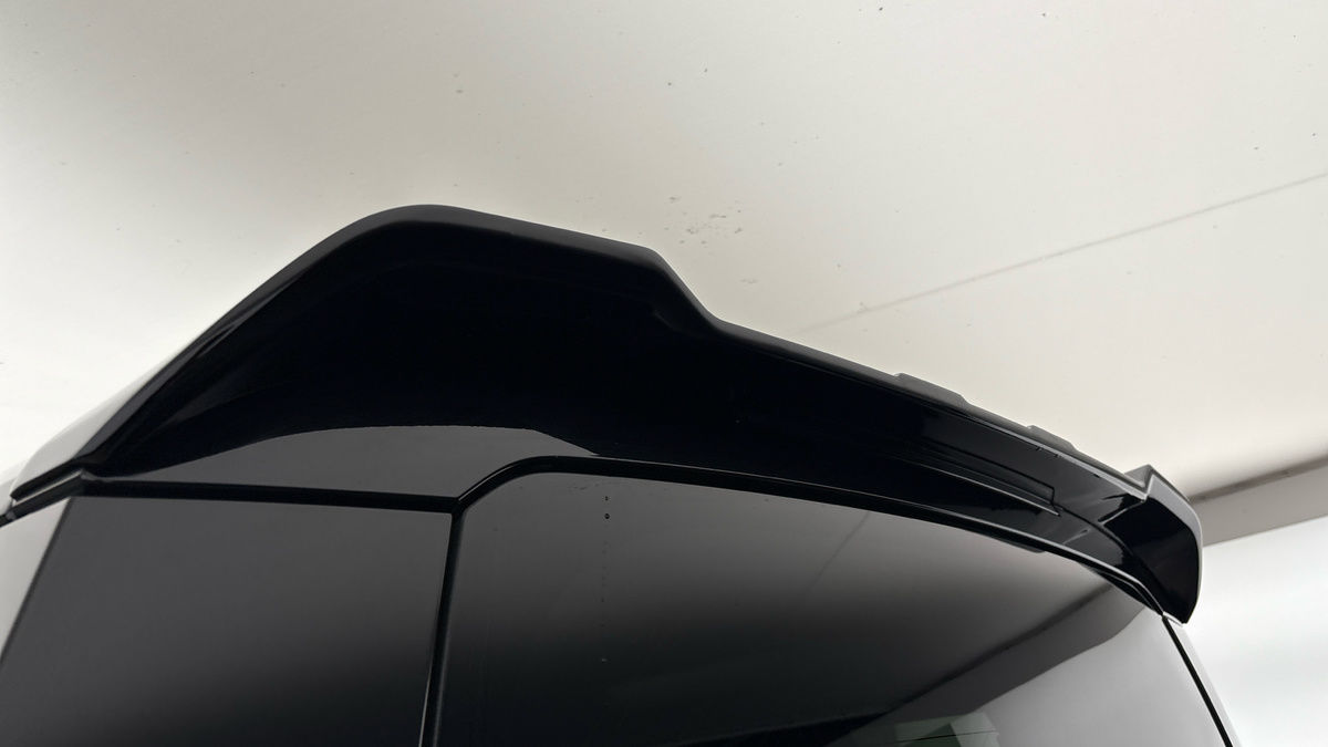 Land Rover Defender 90 Image 27