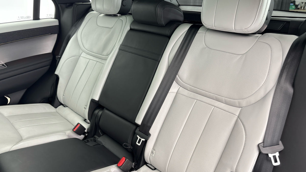 Land Rover Range Rover Sport Urban Image 8