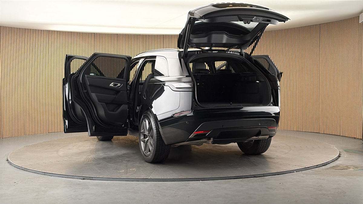 More views of Land Rover Range Rover Velar