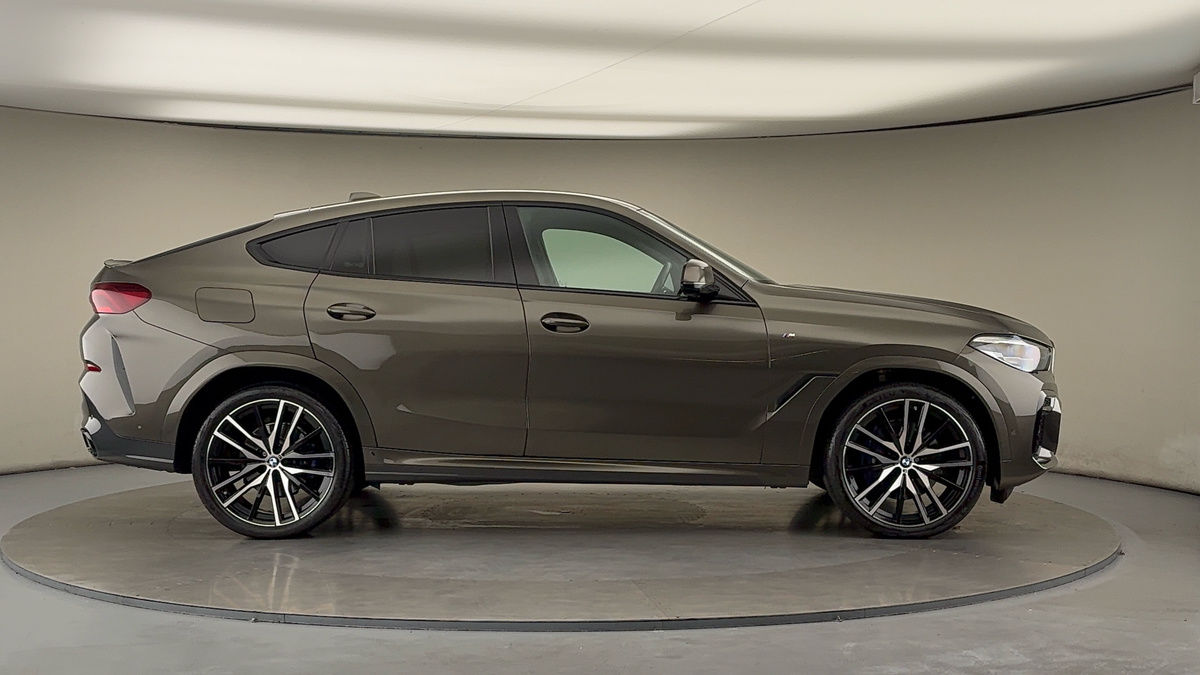 BMW X6 Image 16