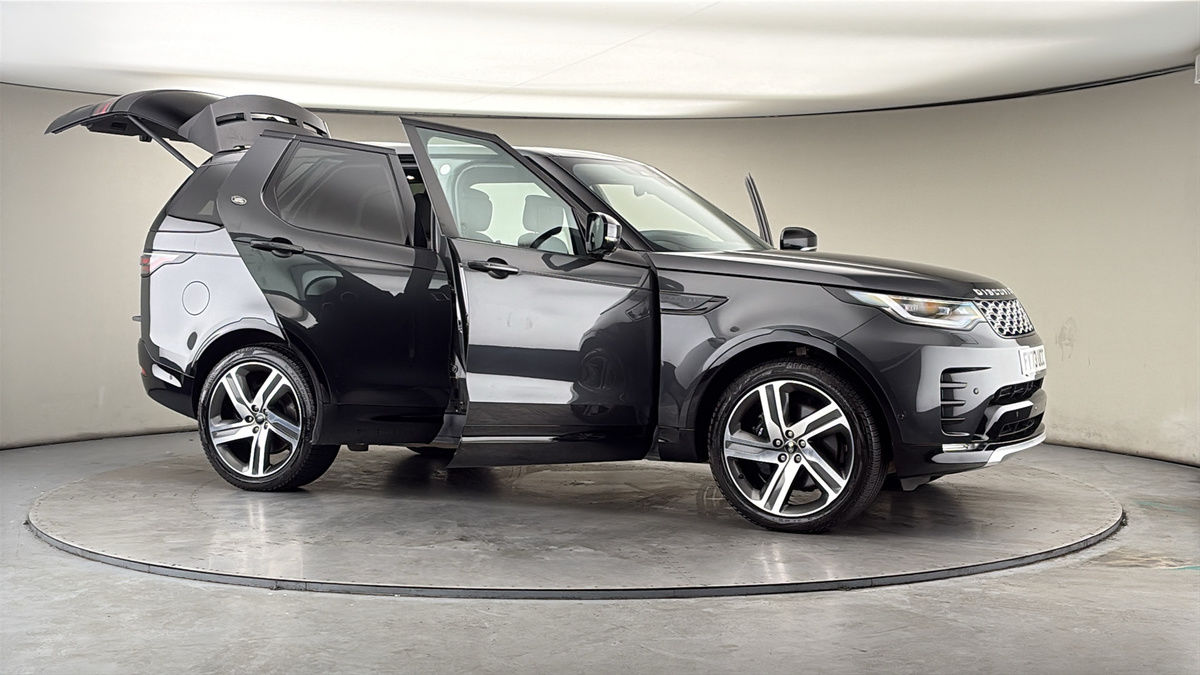 More views of Land Rover Discovery