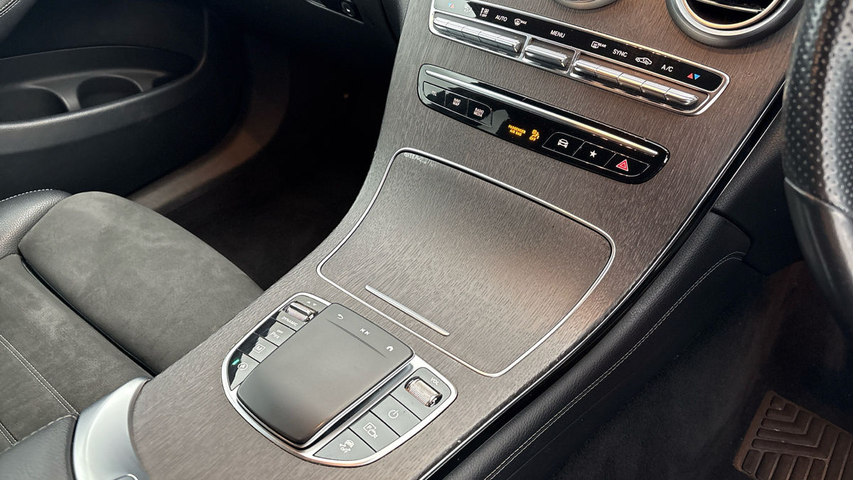 Mercedes-Benz GLC Image 18