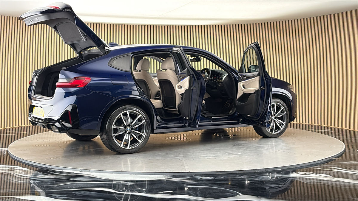 More views of BMW X4