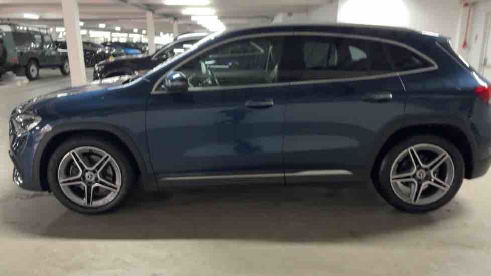 More views of Mercedes-Benz GLA