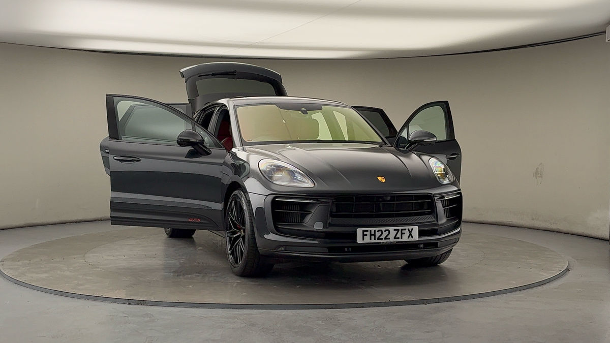 More views of Porsche Macan