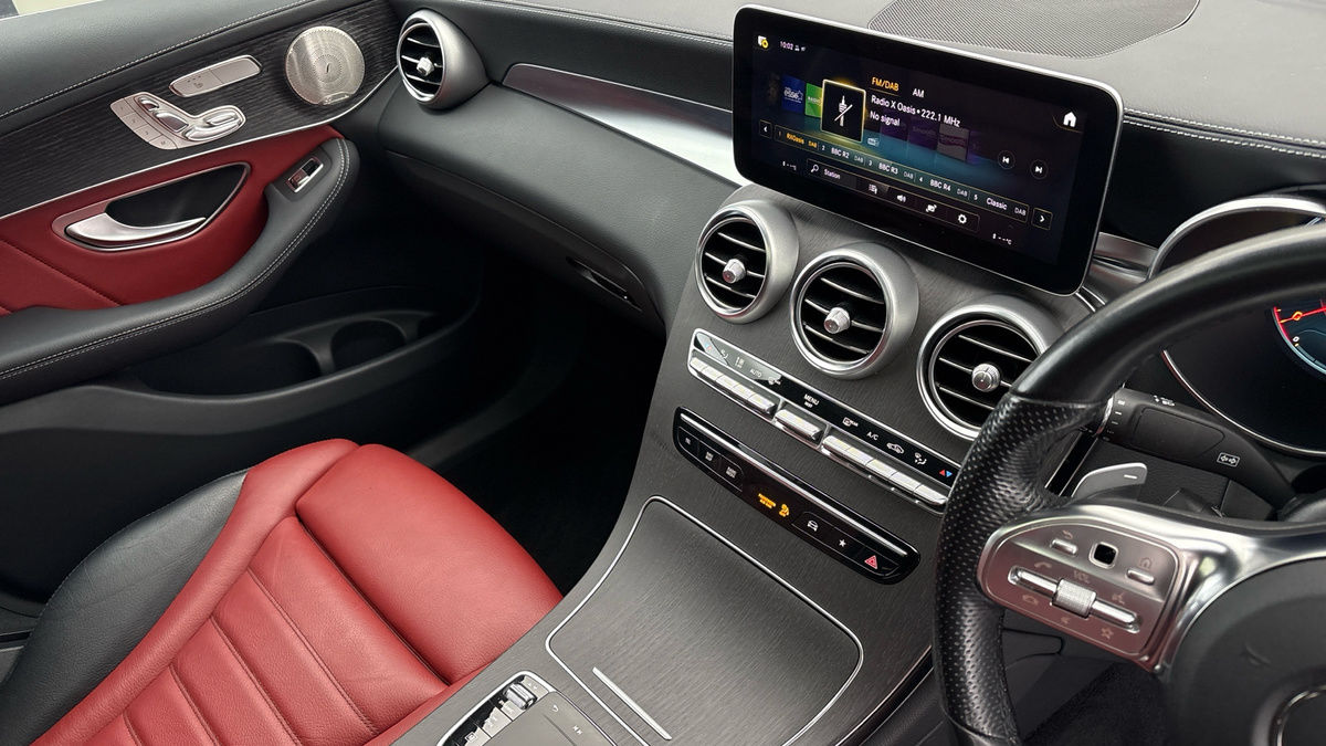 Mercedes-Benz GLC Image 18