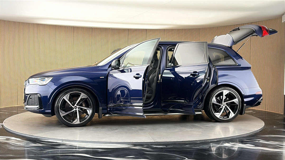 More views of Audi Q7