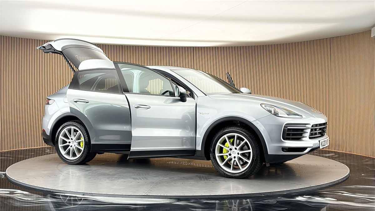 More views of Porsche Cayenne