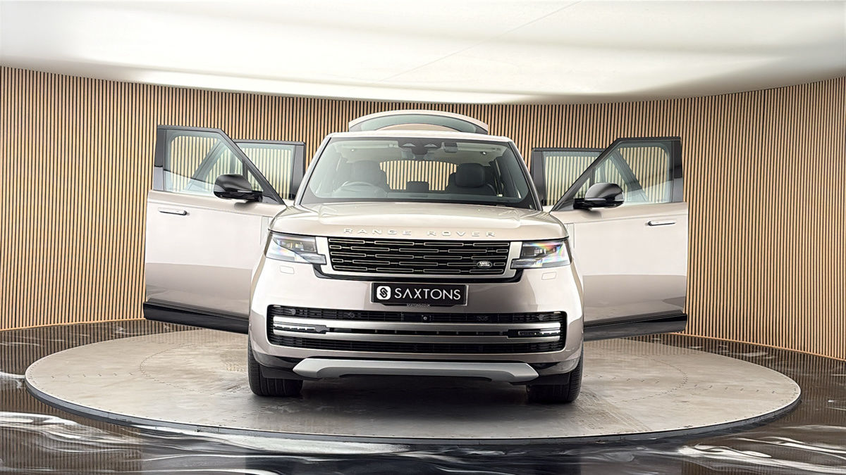 More views of Land Rover Range Rover