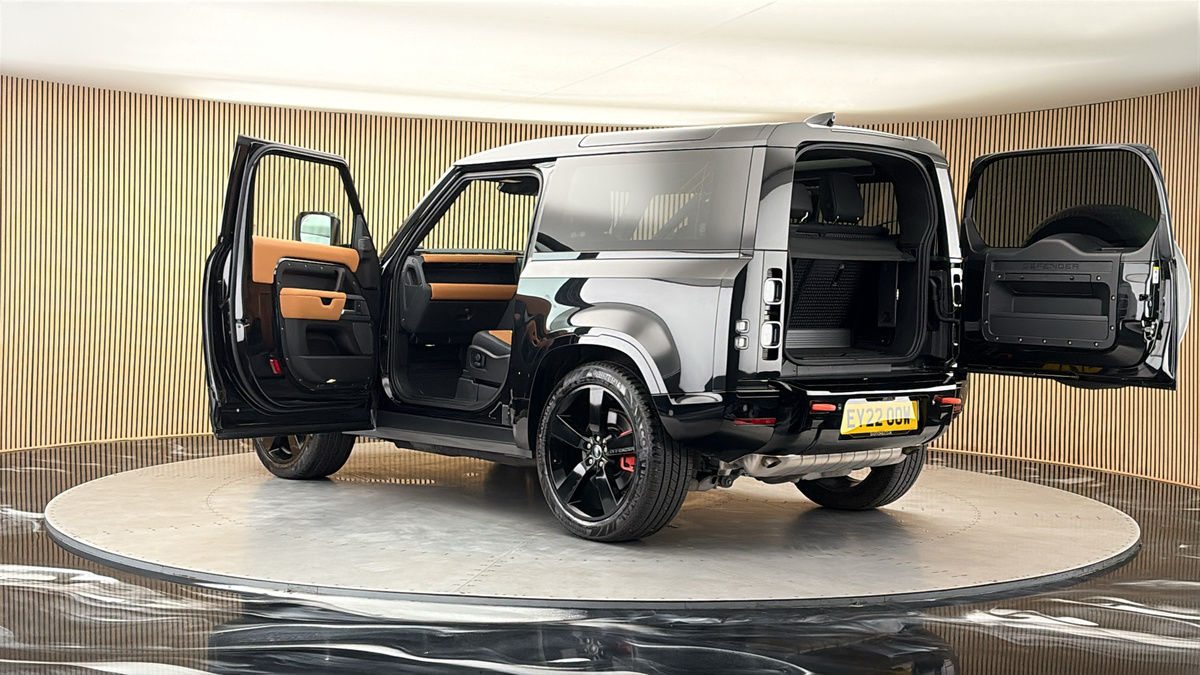 More views of Land Rover Defender 90