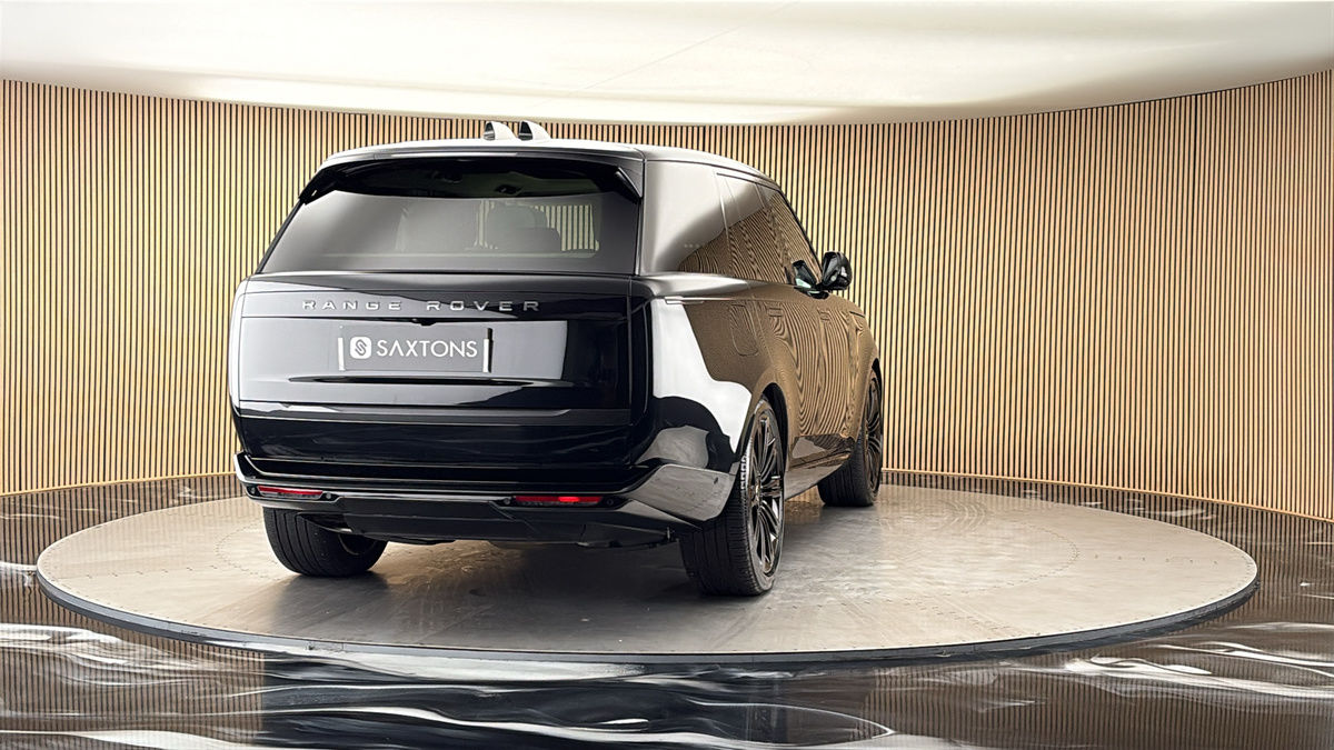 More views of Land Rover Range Rover
