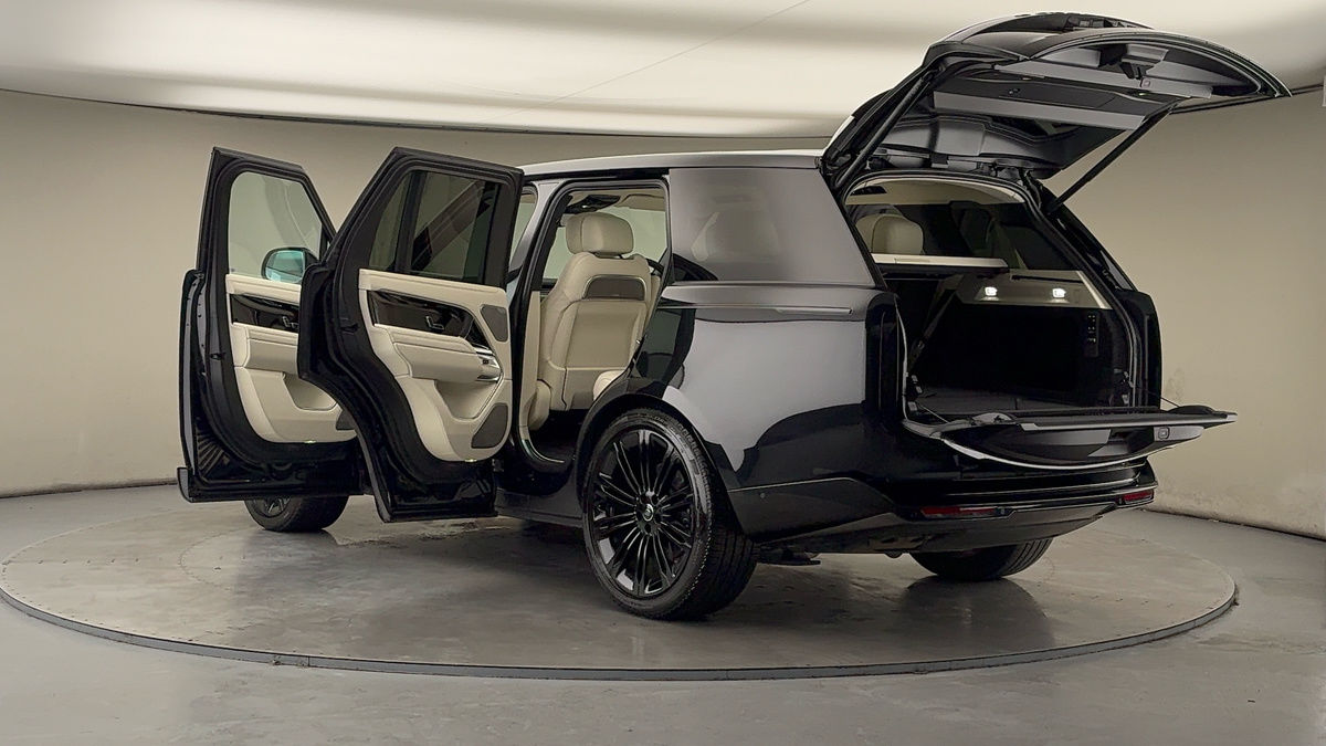 More views of Land Rover Range Rover