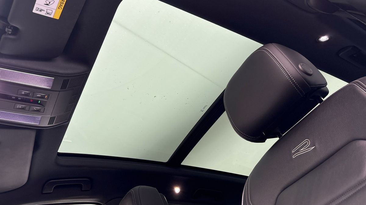 Volkswagen Touareg Image 6