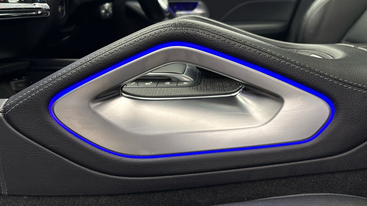 Mercedes-Benz GLE Image 25