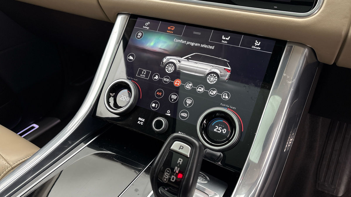 Land Rover Range Rover Sport Image 25