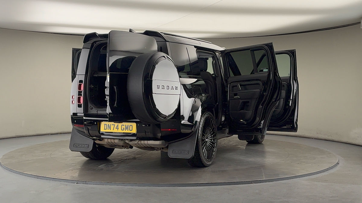 More views of Land Rover Defender 110