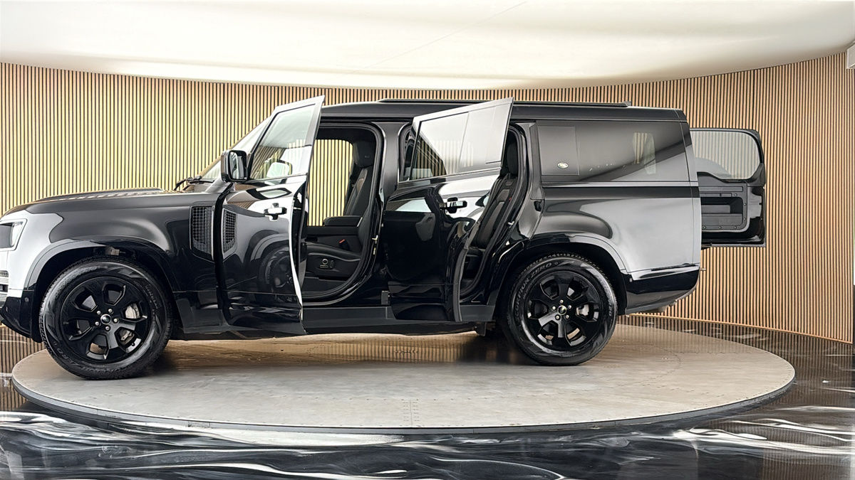 More views of Land Rover Defender 130