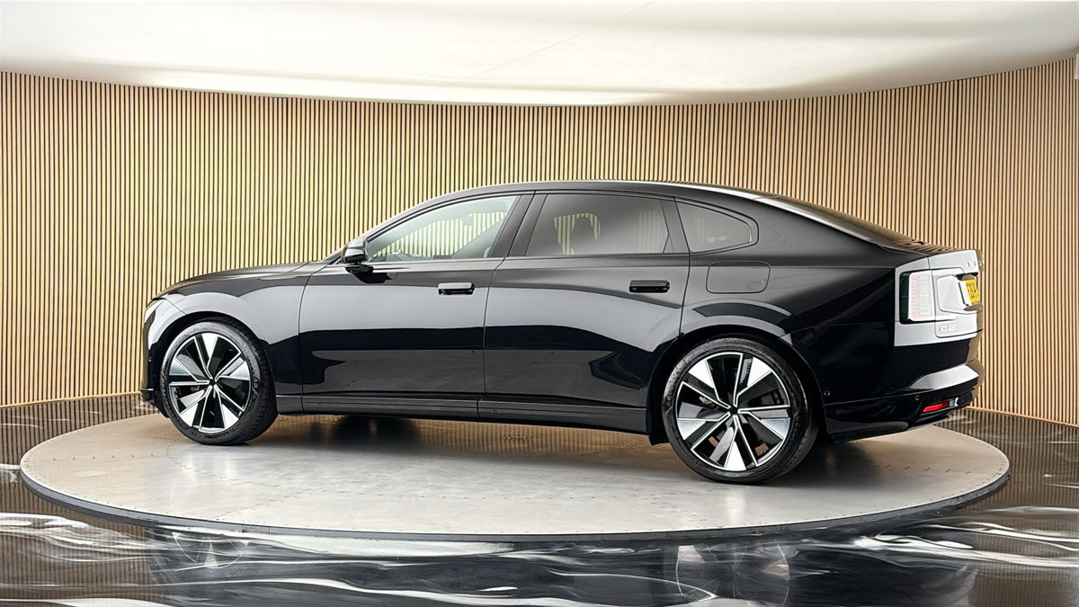 More views of Volvo ES90