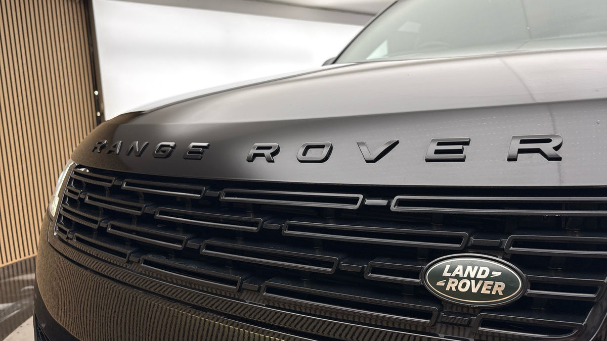 Land Rover Range Rover Sport Image 24