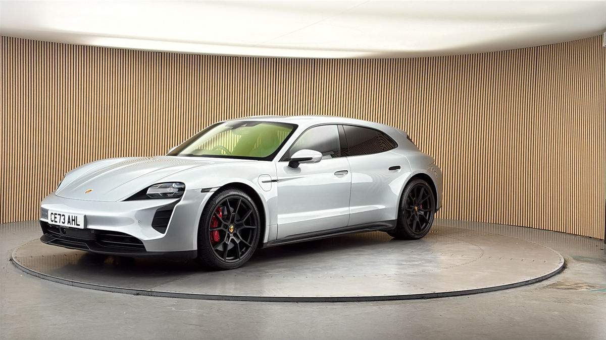 Porsche Taycan Image 20