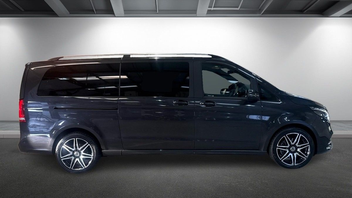Mercedes-Benz V Class Image 16