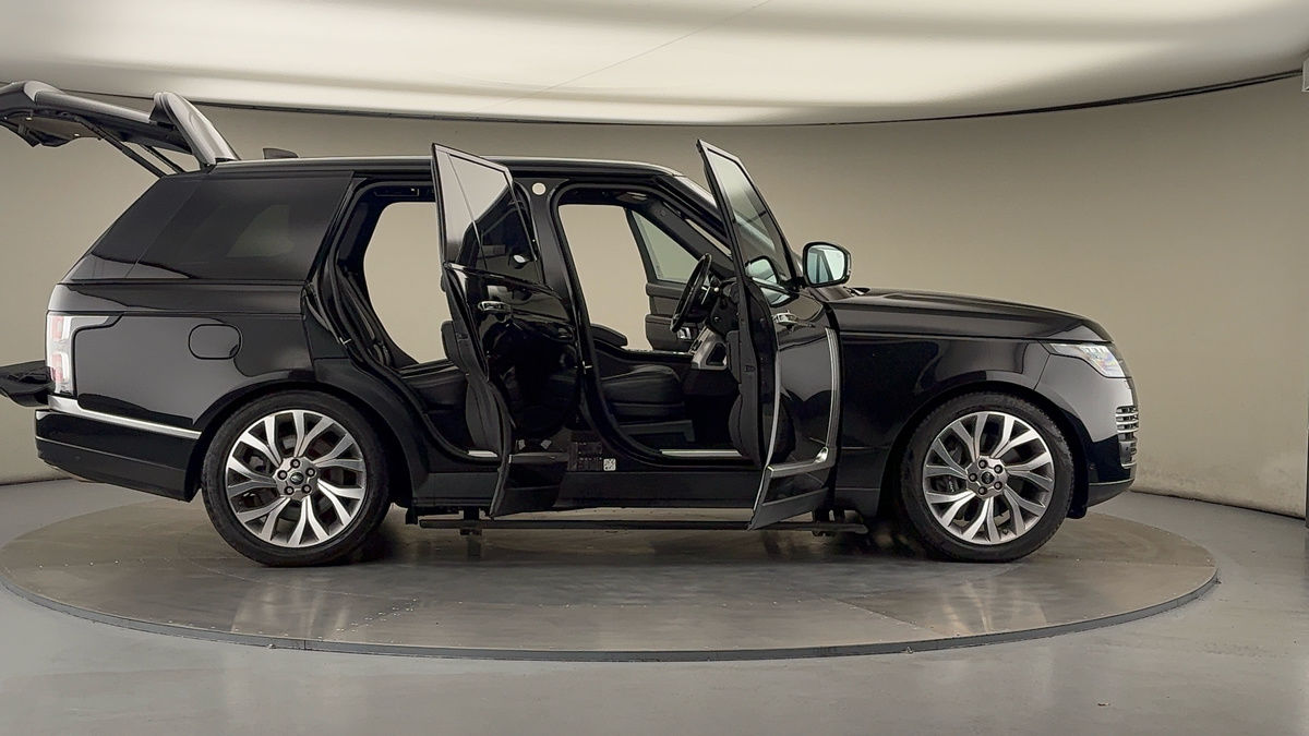 More views of Land Rover Range Rover
