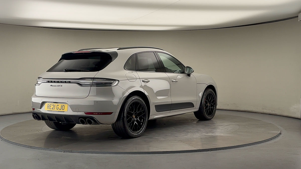 More views of Porsche Macan