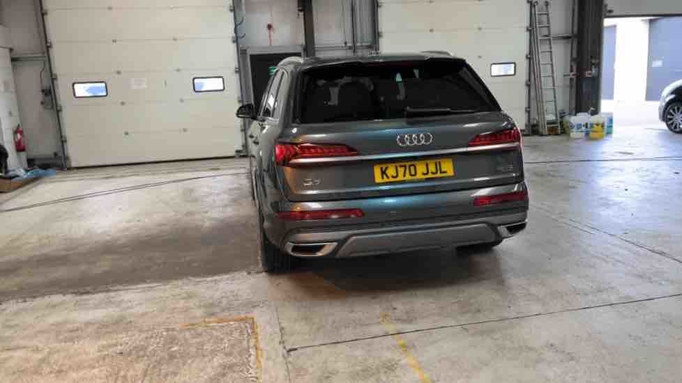 More views of Audi Q7