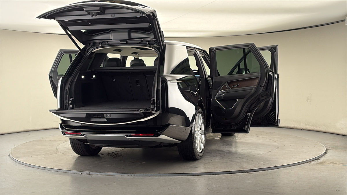 More views of Land Rover Range Rover