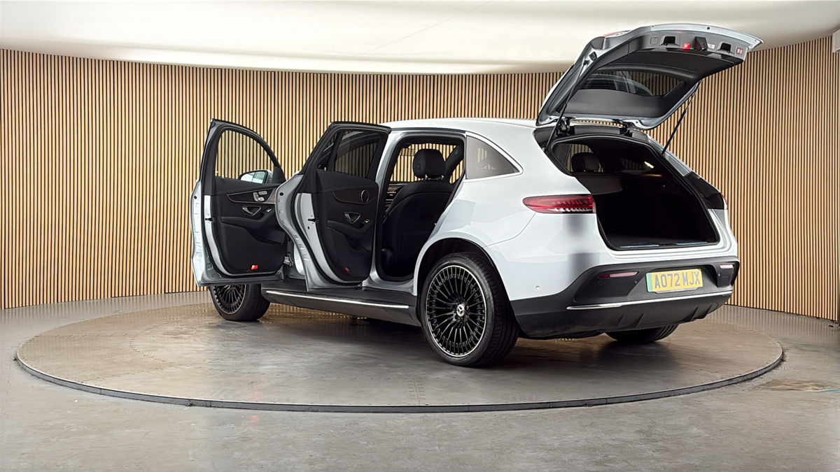 More views of Mercedes-Benz EQC