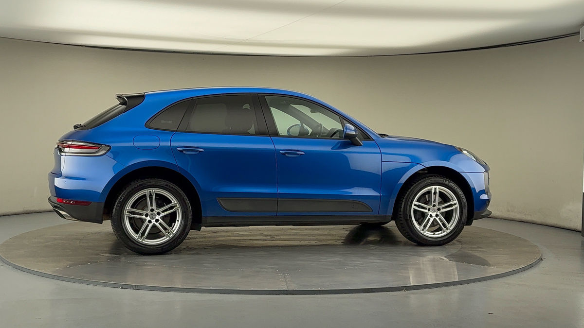 More views of Porsche Macan
