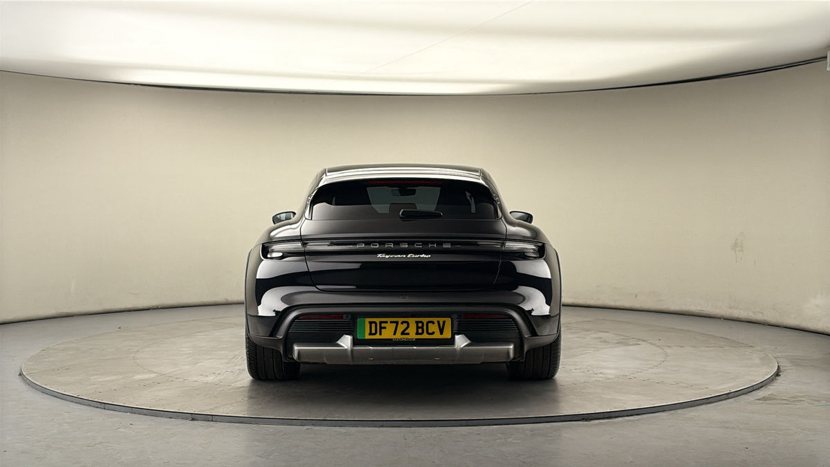 Porsche Taycan Image 4