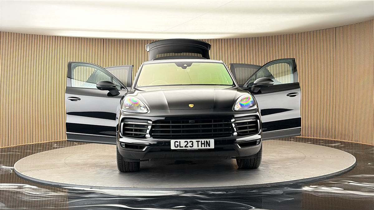 More views of Porsche Cayenne