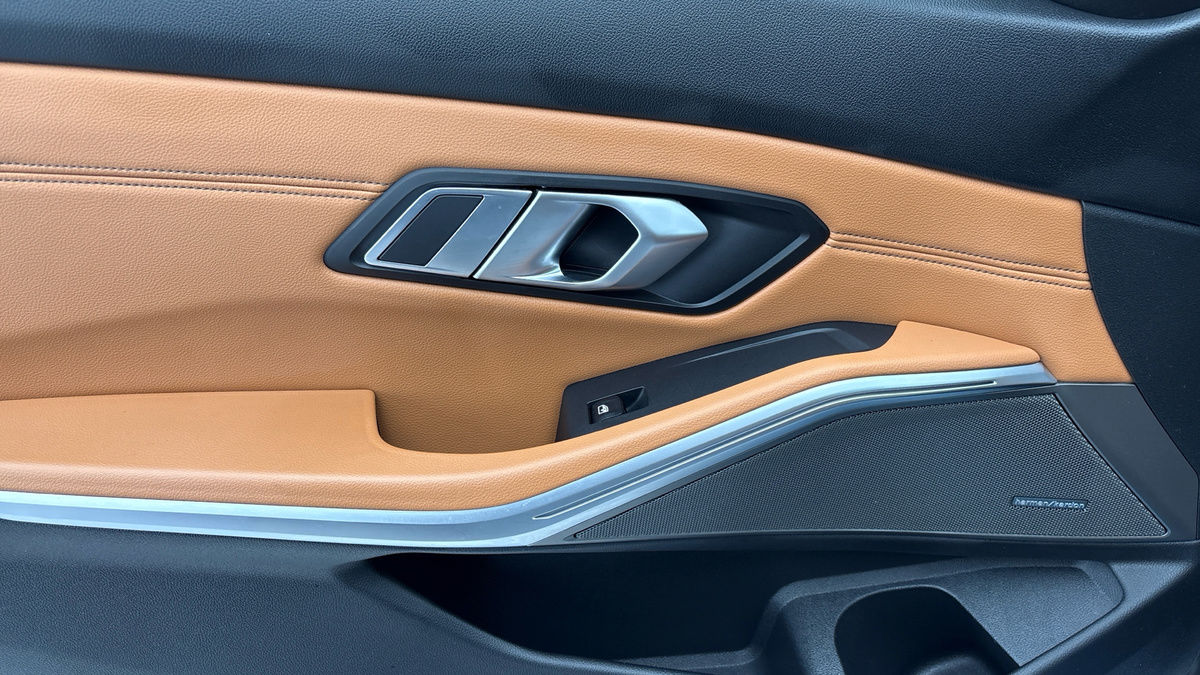 BMW 3 Series Image 19