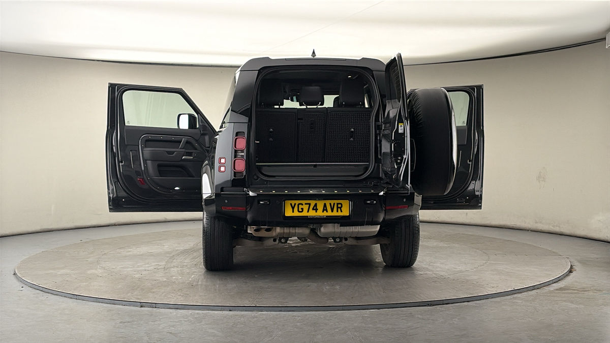 More views of Land Rover Defender 90