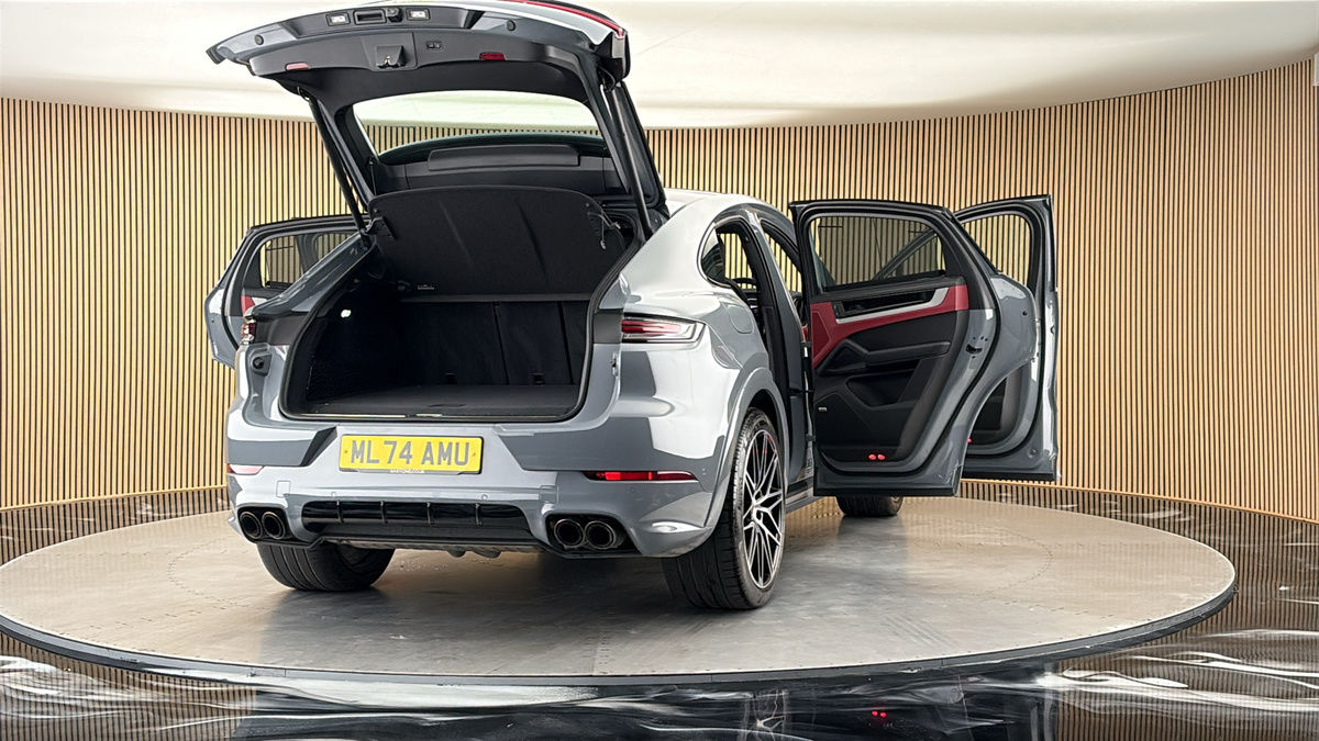More views of Porsche Cayenne